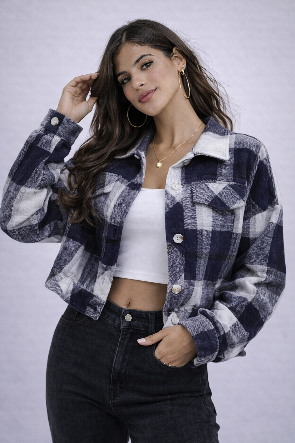 Valeria | Chaqueta corta de franela a cuadros con botones para mujer