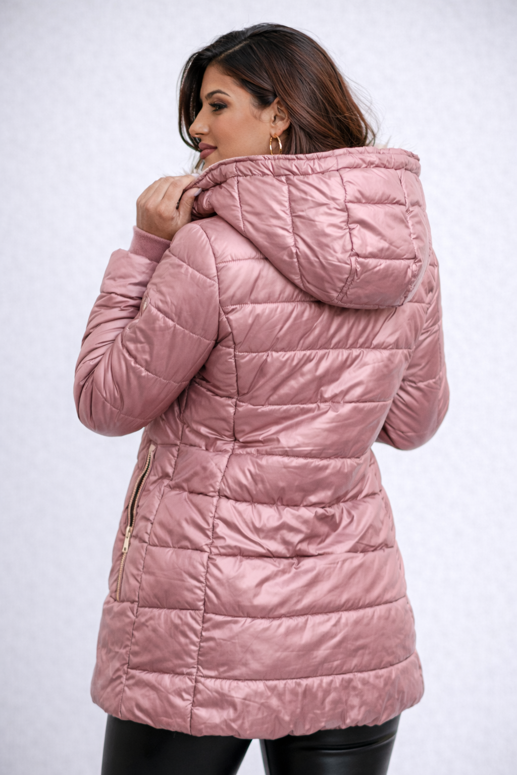 Julieta | Chaqueta acolchada de moda para mujer, cálida y con capucha