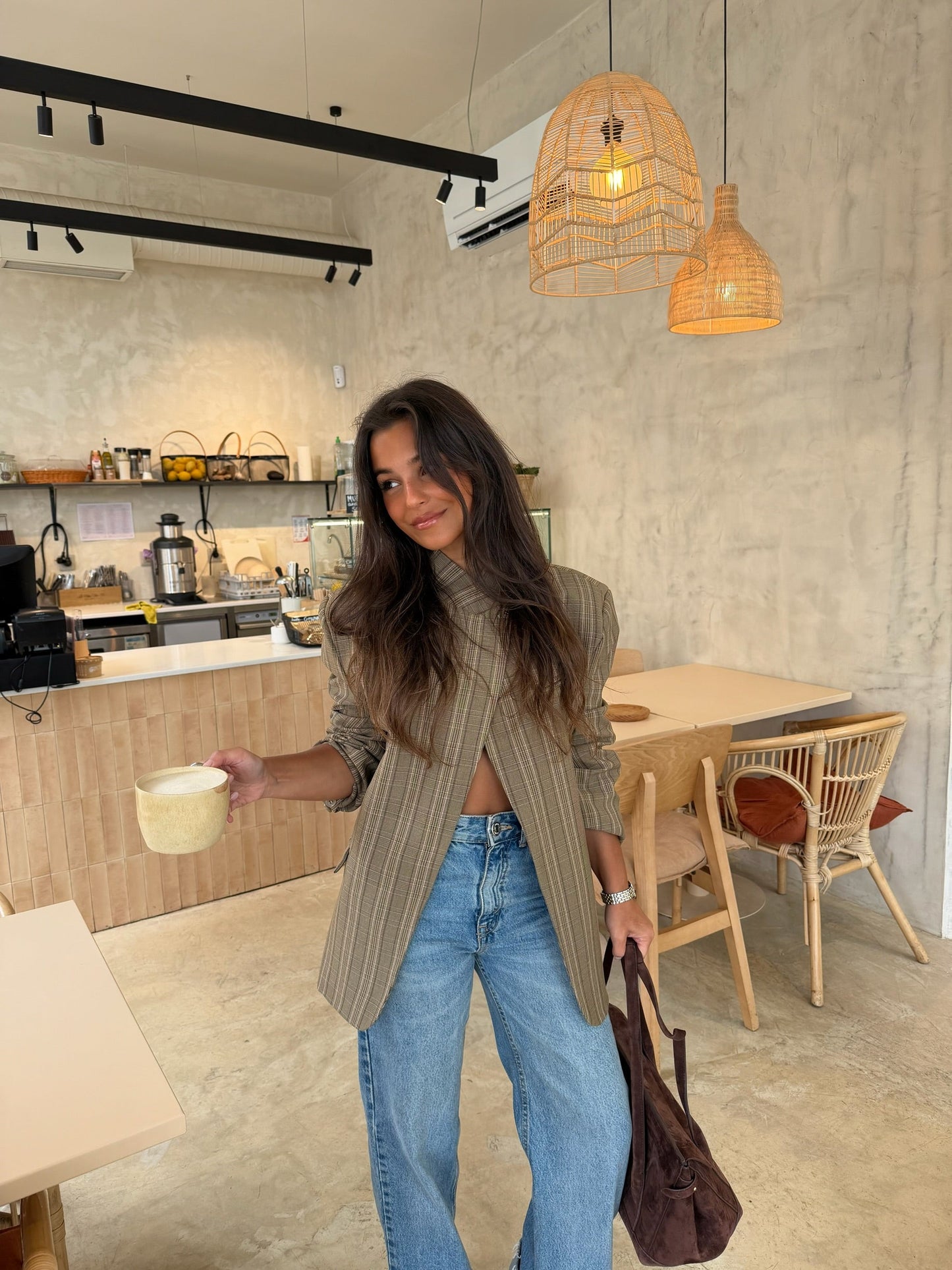 Lorenna | Blazer Asimétrico de Cuadros Taupe
