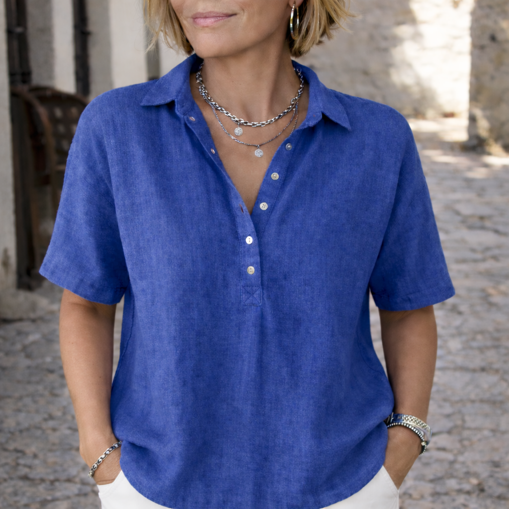 Claudia | Camisa Fluida con Cuello Elegante y Detalle de Botones