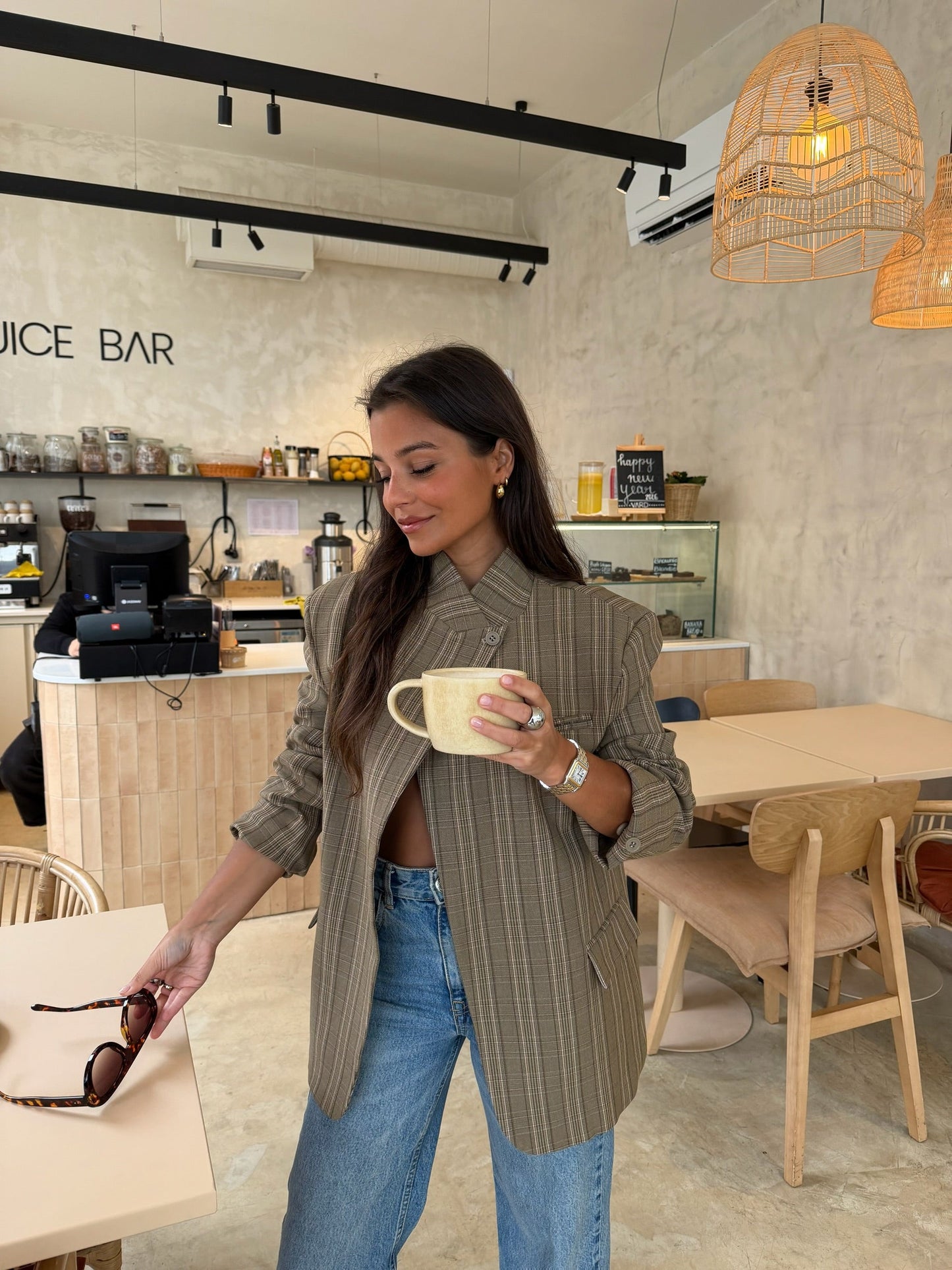 Lorenna | Blazer Asimétrico de Cuadros Taupe