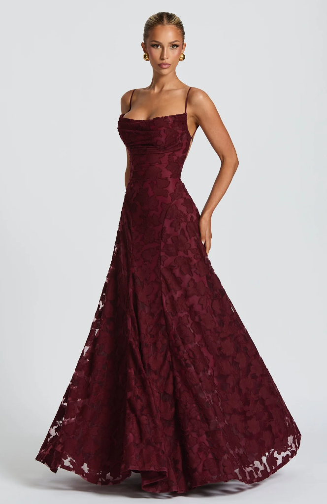 SOFIA | Vestido maxi elegante de encaje