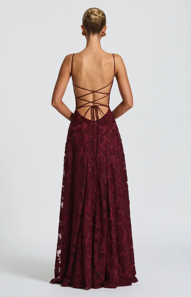 SOFIA | Vestido maxi elegante de encaje